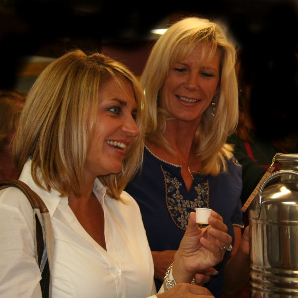 maria-and-janine-tasting.jpg maria-and-janine-tasting.jpg