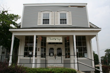 Original Olive Tap store at 308 Old McHenry Road in Long Grove Illinois in 2006